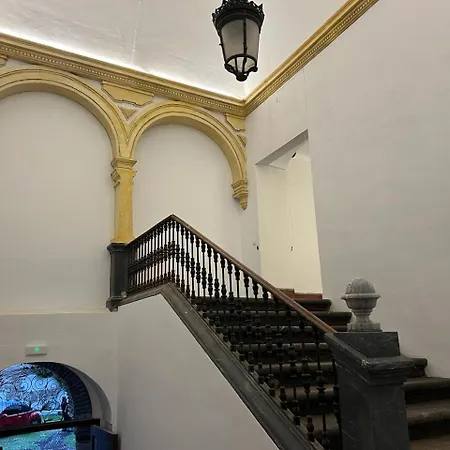 Hotel Palacio De Angulo Casa Historica En El Centro De